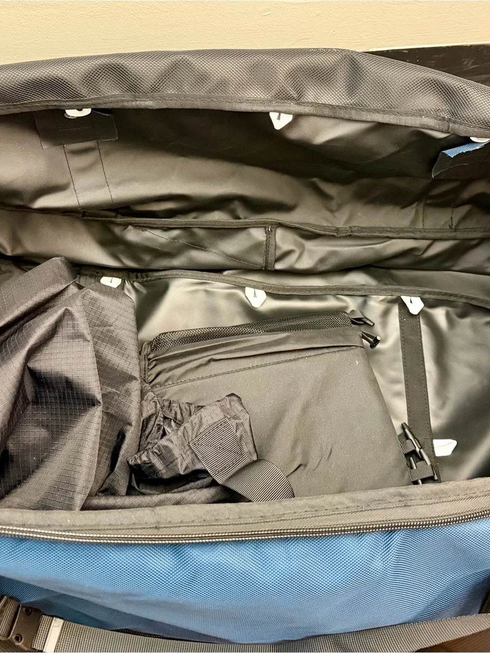 Canvas Rolling Duffel Bag - Navy